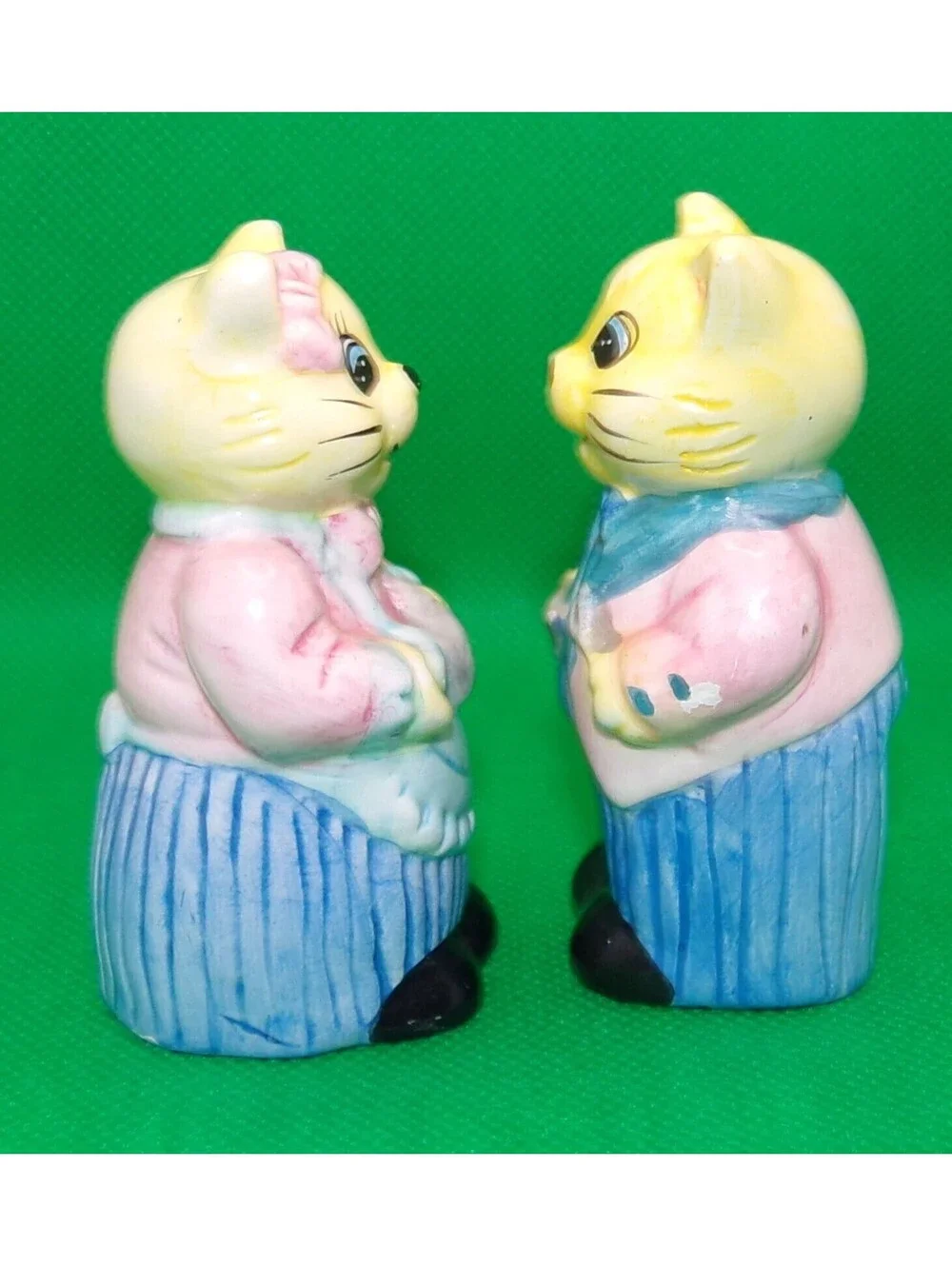 VINTAGE AVON CAT KITTEN SALT PEPPER SHAKERS SET ANTHROPOMORPHIC